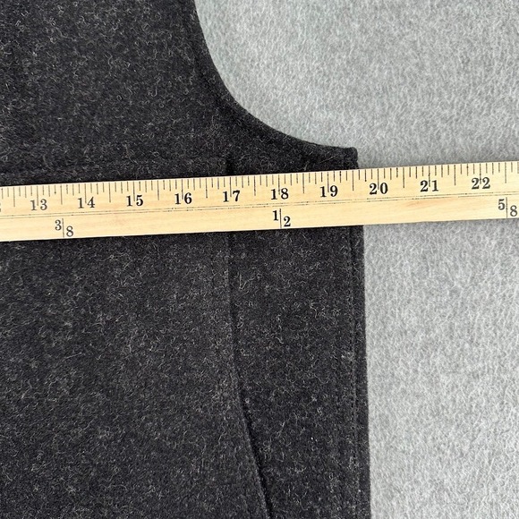 Filson Mens Mackinaw Wool Vest Charcoal Gray 100% Virgin Wool Made in USA V-Neck - Picture 8 of 9